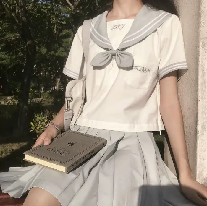 毒海狂涛：鱼尾村离奇事件